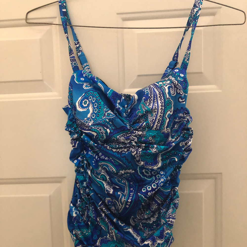 One piece Robby Len bathing suit. NWT Size 16.